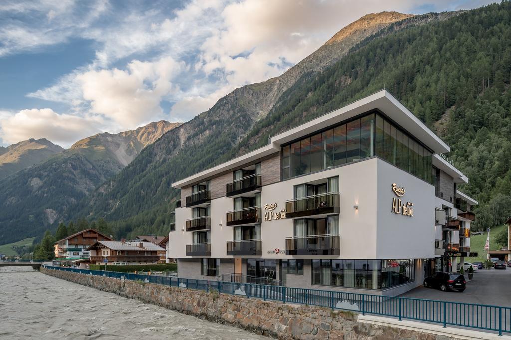 The Deluxe By Regina Aparthotel Solden Exterior photo